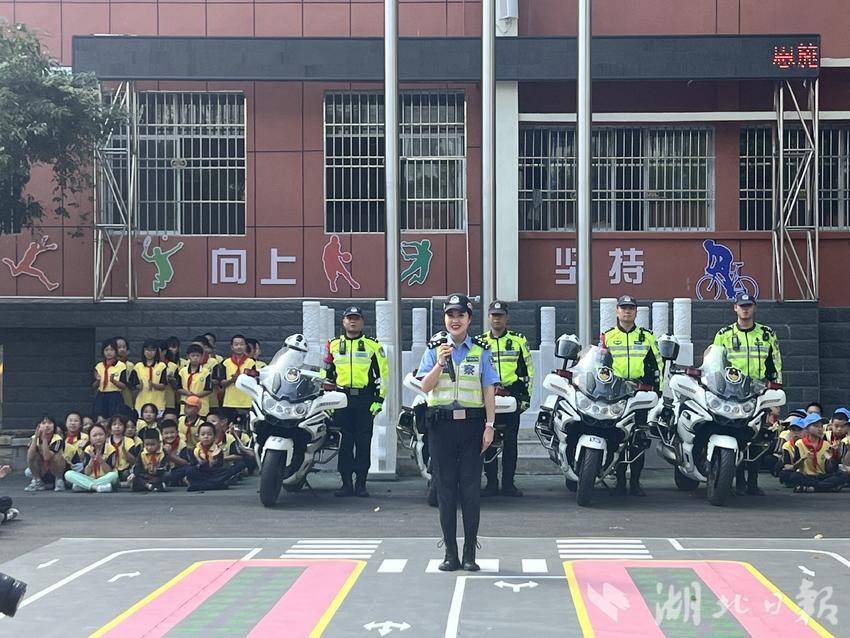 鸿运高手榜网址是多少?